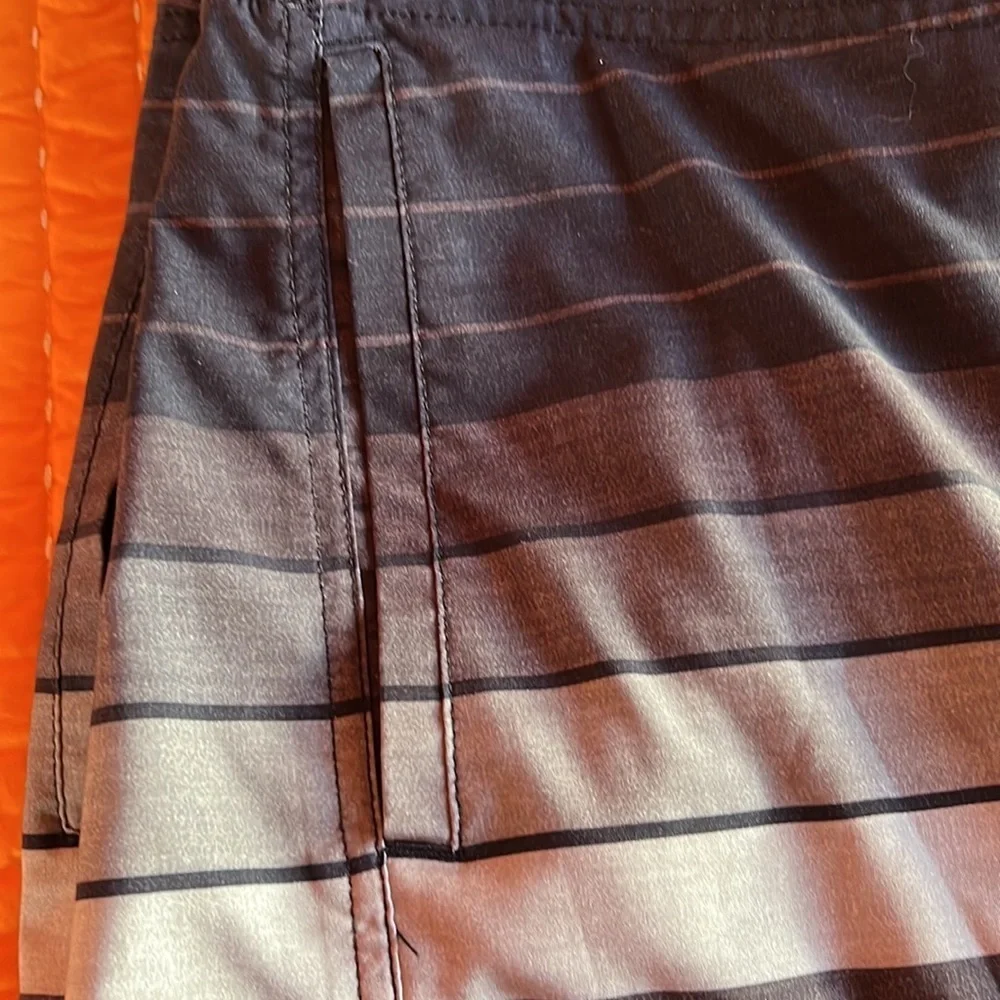 Quicksilver waterman collection swim trunks with pockets. Sz36